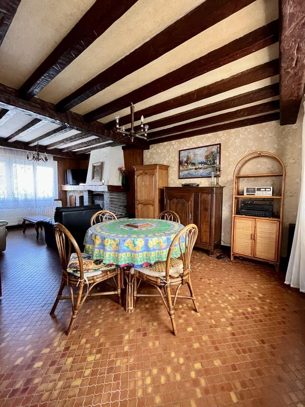 Maison traditionnelle - 82 m² - 4 pièces