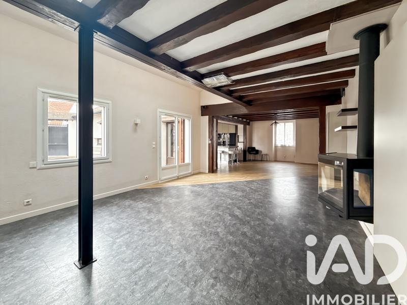Maison - 211 m² - 8 pièces