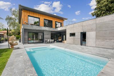 Maison - 270 m² - 7 pièces