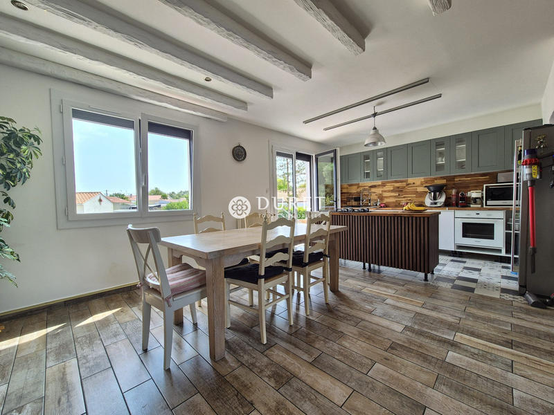 Maison - 148 m² - 6 pièces