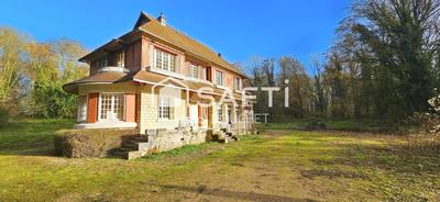 Maison - 200 m² - 9 pièces