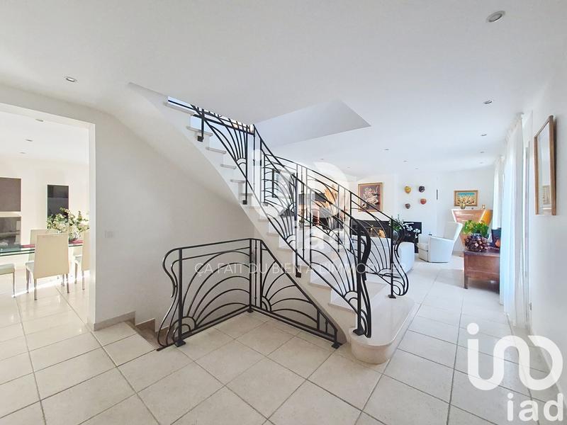 Maison - 280 m² - 7 pièces