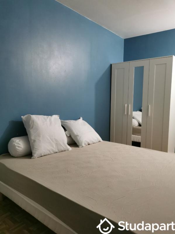 Studio - 86 m² - 4 pièces