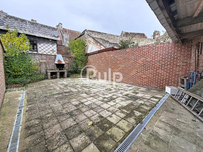 Maison - 210 m² - 10 pièces