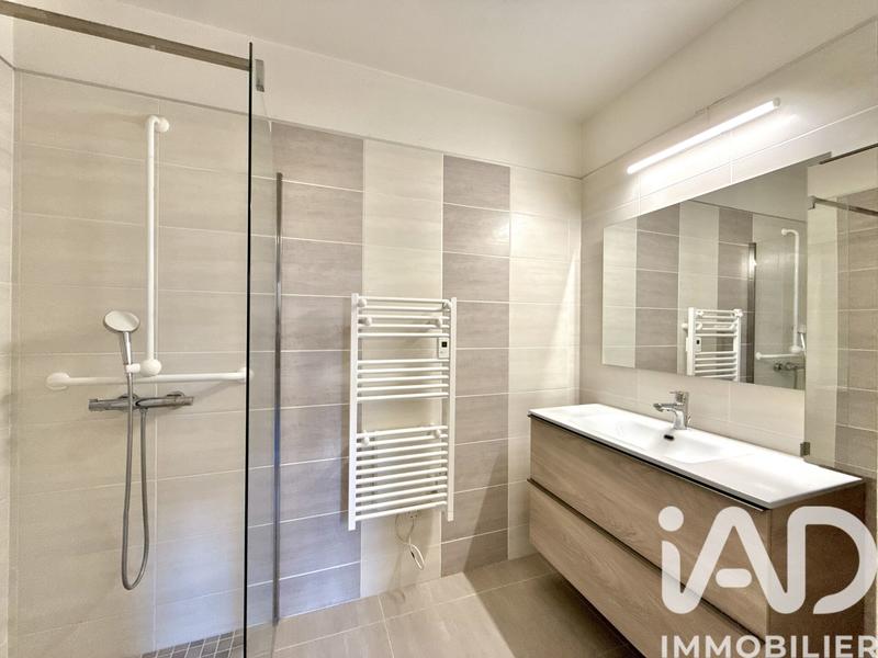 Maison - 210 m² - 7 pièces