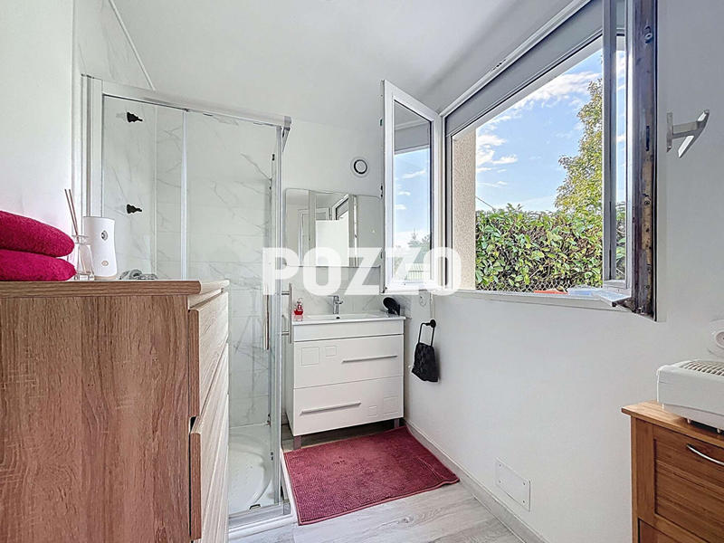 Maison - 100 m² - 6 pièces