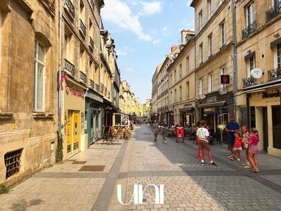 Studio - 24 m² - 1 pièce