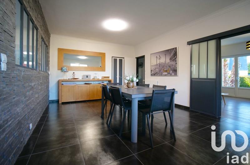 Maison - 198 m² - 7 pièces