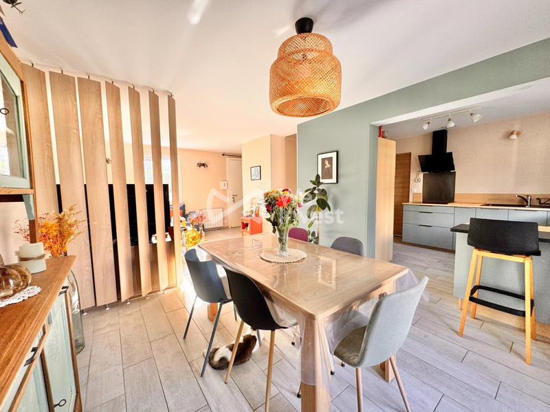 Maison - 90 m² - 5 pièces