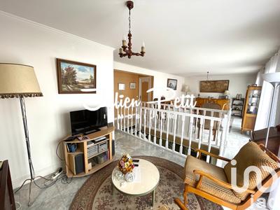 Maison - 170 m² - 8 pièces