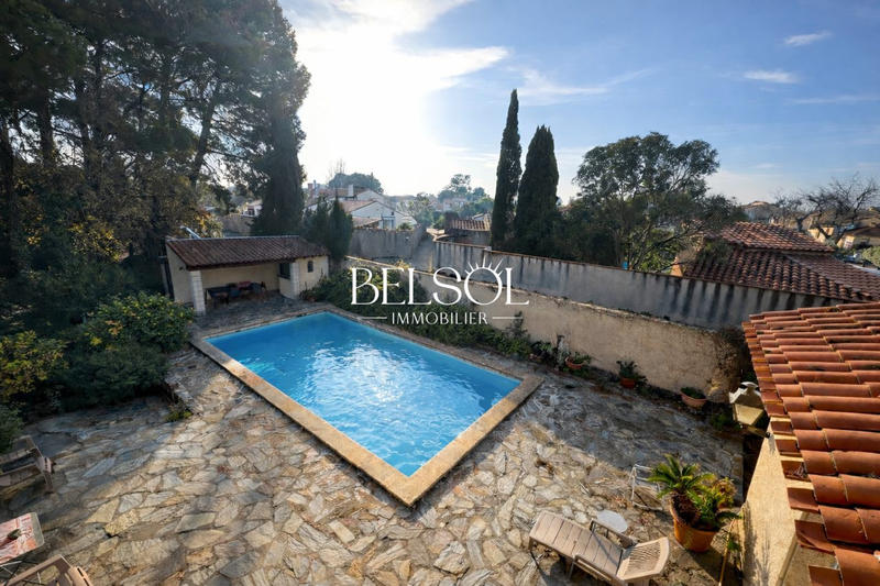 Maison - 205 m² - 6 pièces