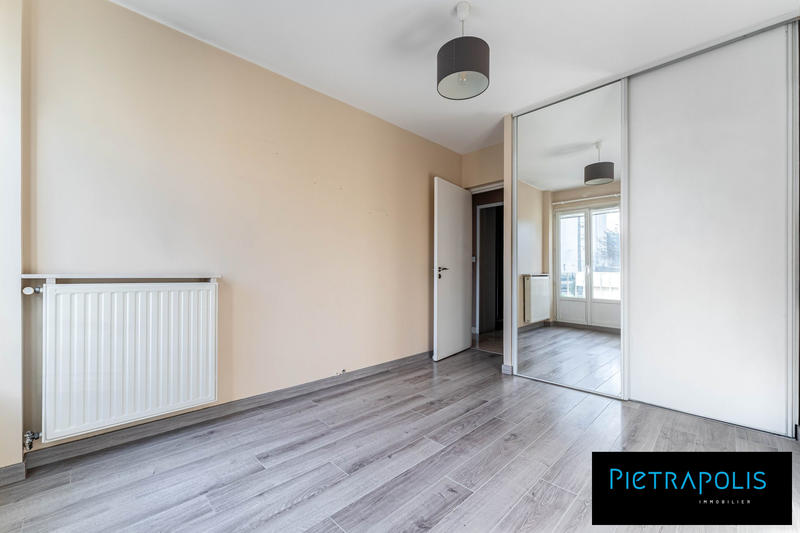 Appartement - 82 m² - 4 pièces