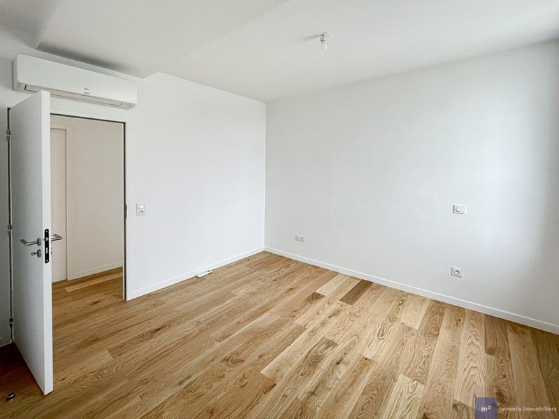 Appartement - 160 m² - 6 pièces