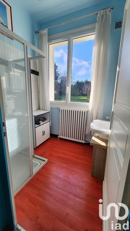 Maison - 200 m² - 7 pièces