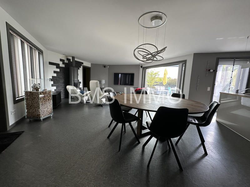 Appartement - 161 m² - 5 pièces