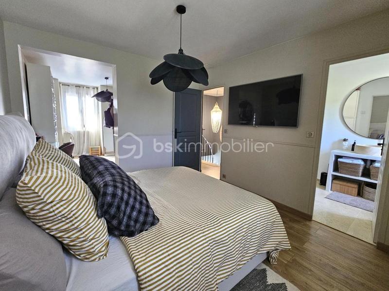 Maison - 151 m² - 7 pièces