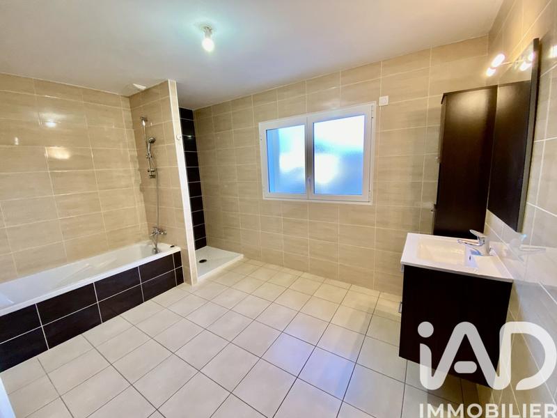 Maison - 197 m² - 9 pièces