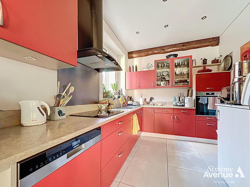 Appartement - 160 m² - 6 pièces