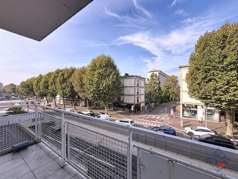 Appartement - 93 m² - 6 pièces