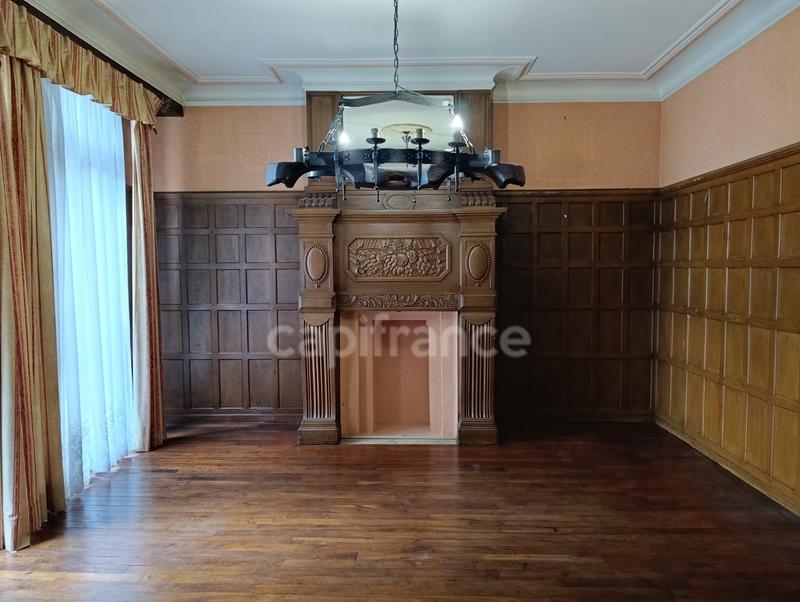 Maison bourgeoise - 239 m² - 11 pièces