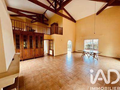 Maison de campagne - 250 m² - 9 pièces