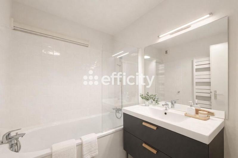 Appartement - 101 m² - 4 pièces