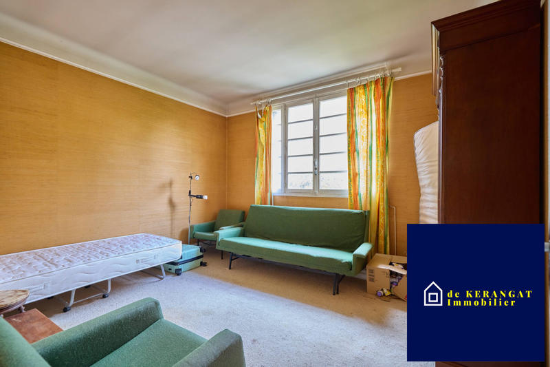 Maison traditionnelle - 230 m² - 8 pièces