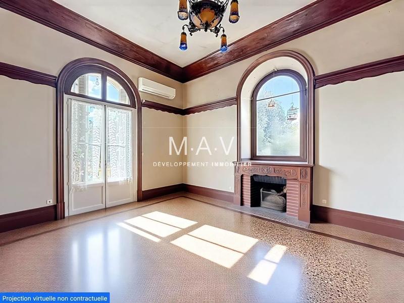 Appartement - 150 m² - 5 pièces