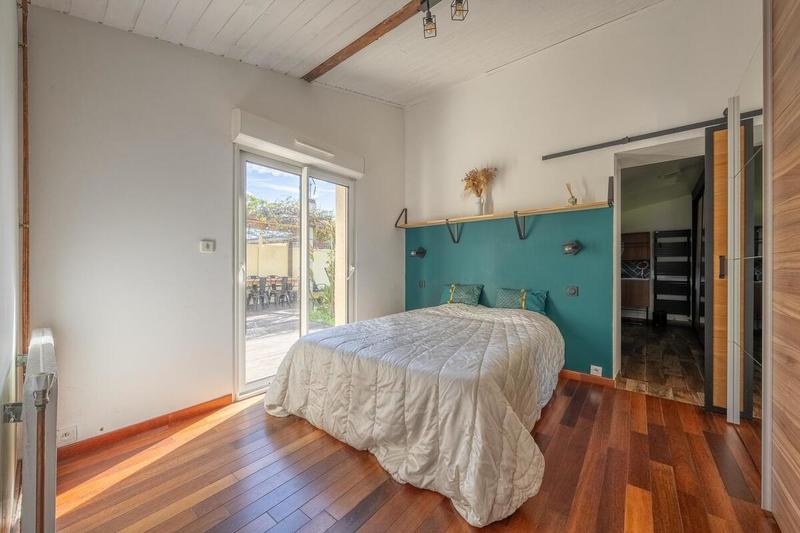 Maison - 202 m² - 5 pièces