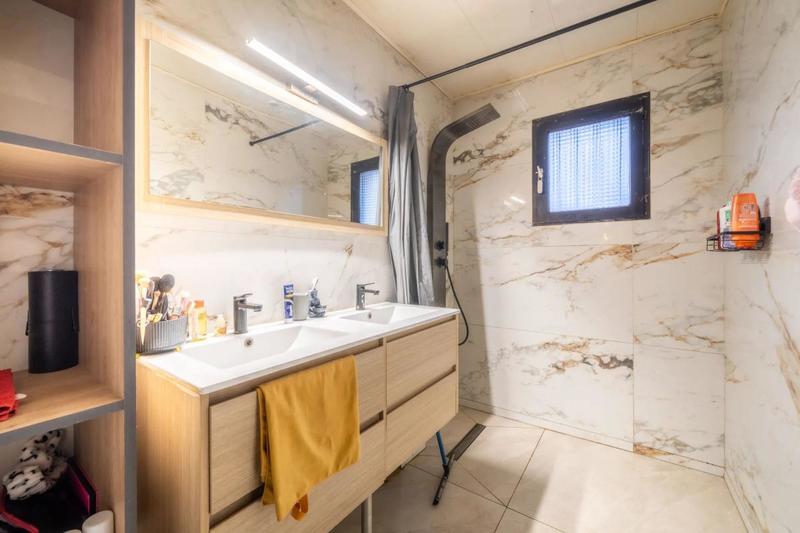 Villa - 145 m² - 6 pièces