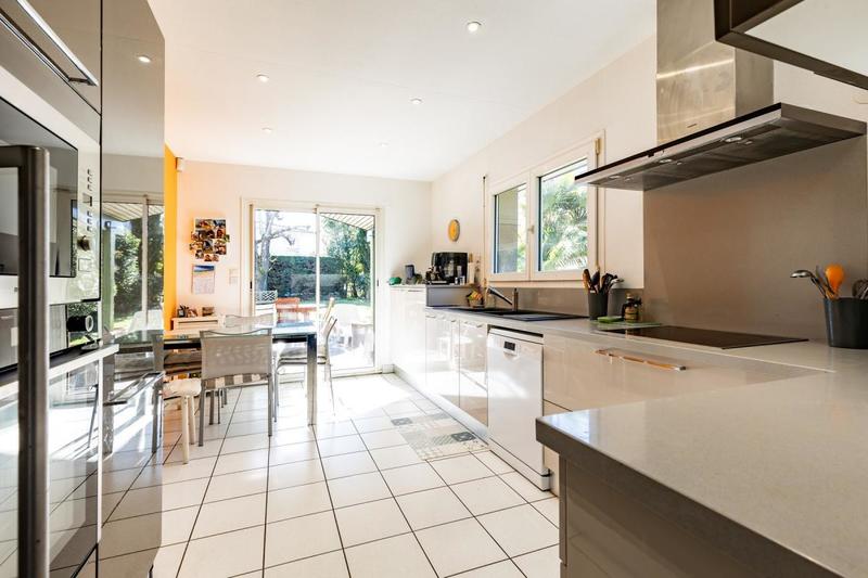 Maison - 161 m² - 6 pièces