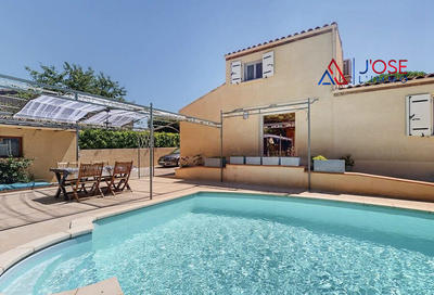 Maison traditionnelle - 118 m² - 6 pièces