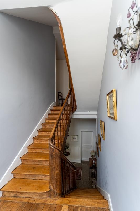 Maison - 346 m² - 10 pièces