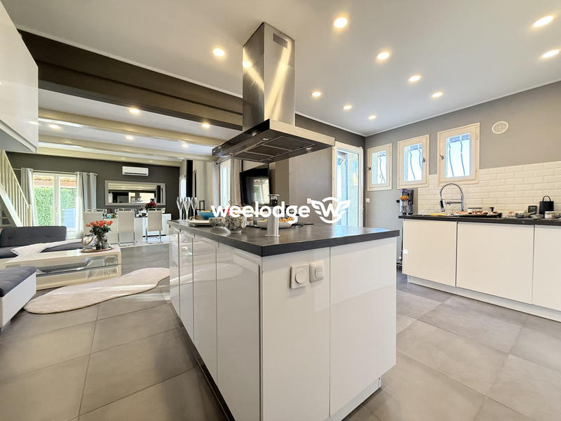 Maison - 168 m² - 7 pièces