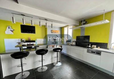 Maison - 200 m² - 6 pièces