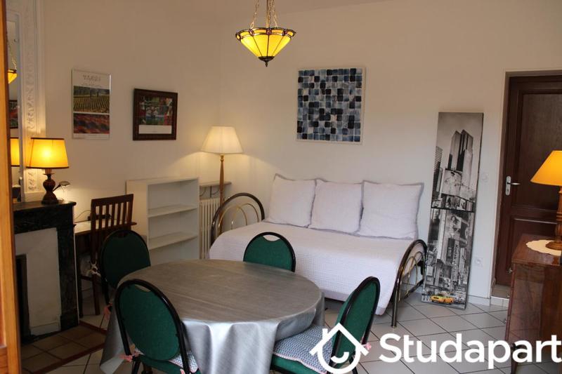 Chambre - 14 m² - 1 pièce