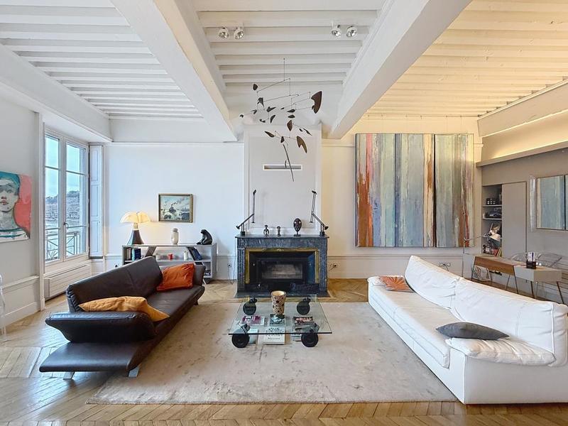 Appartement bourgeois - 107 m² - 3 pièces