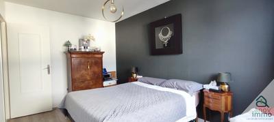 Appartement - 80 m² - 4 pièces