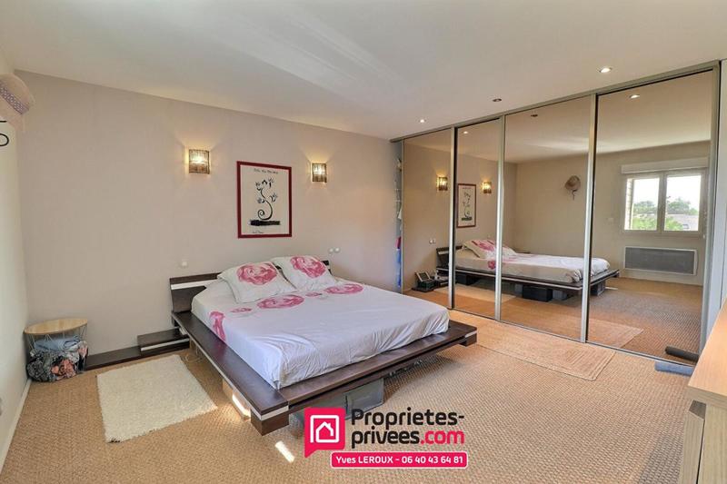 Maison - 198 m² - 6 pièces