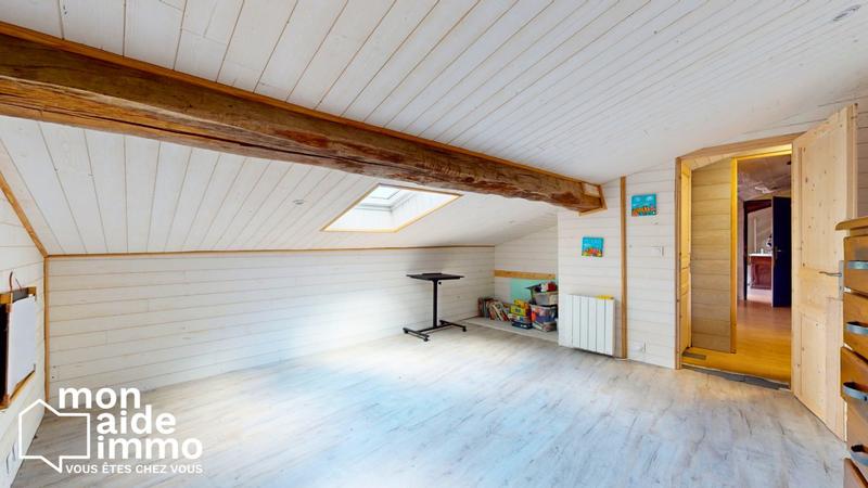 Maison - 215 m² - 7 pièces