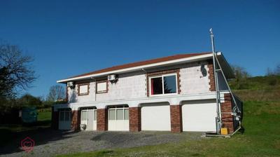 Villa - 250 m² - 4 pièces