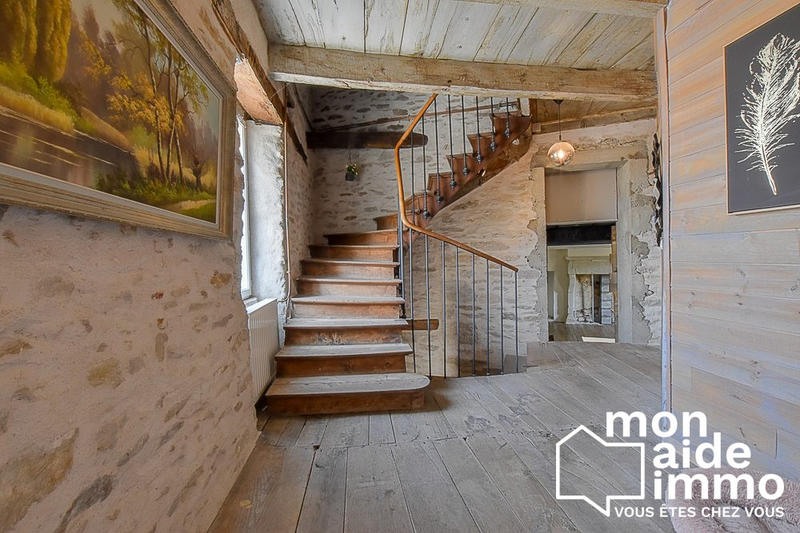 Maison ancienne - 242 m² - 8 pièces