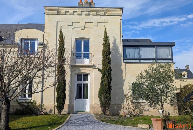 Maison - 247 m² - 8 pièces