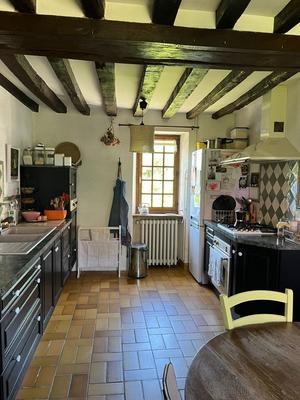 Maison - 198 m² - 9 pièces