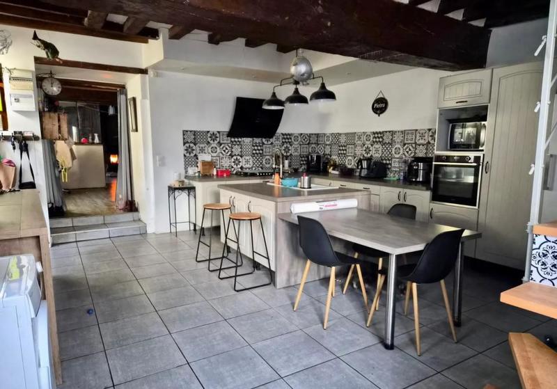 Maison - 200 m² - 6 pièces