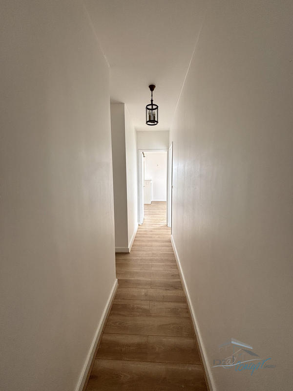 Appartement - 98 m² - 5 pièces