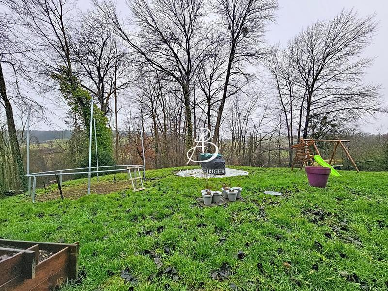 Maison - 102 m² - 5 pièces