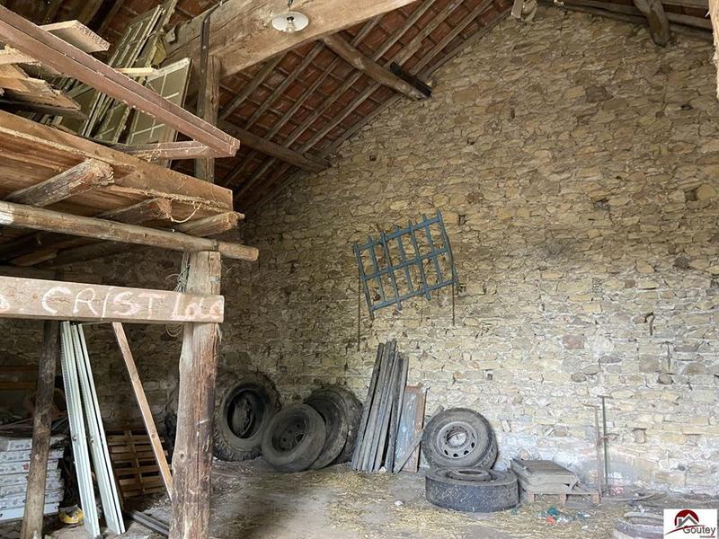 Maison traditionnelle - 163 m² - 8 pièces