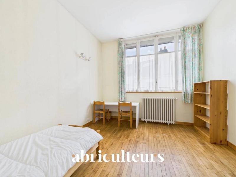 Maison ancienne - 255 m² - 8 pièces