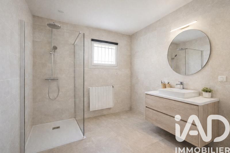 Maison - 180 m² - 7 pièces